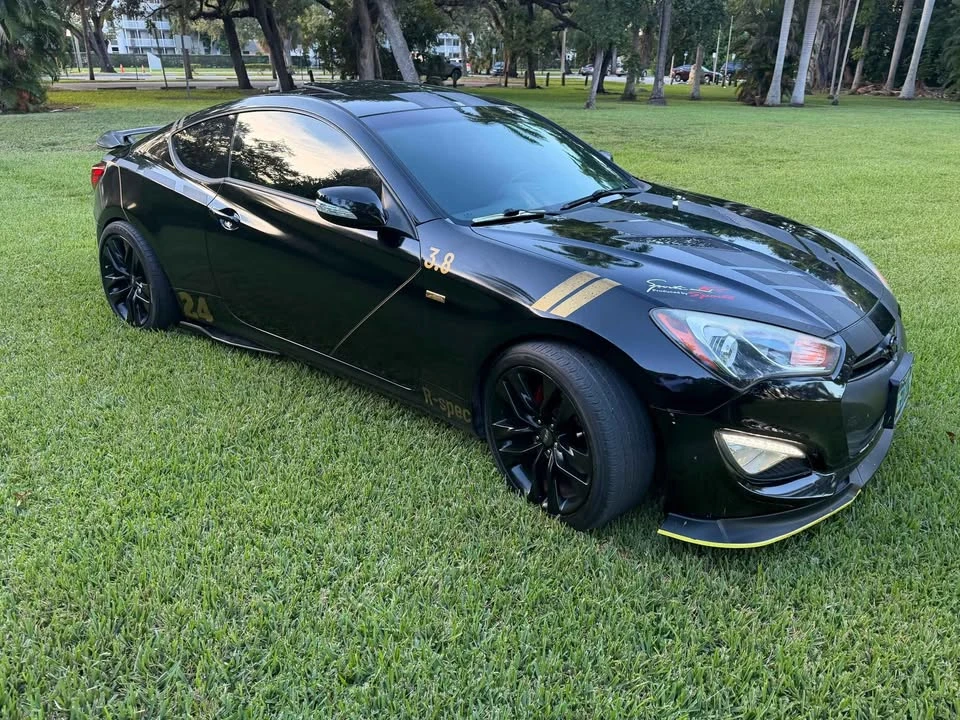 2015 Hyundai Genesis Coupe - Image 9 of 17