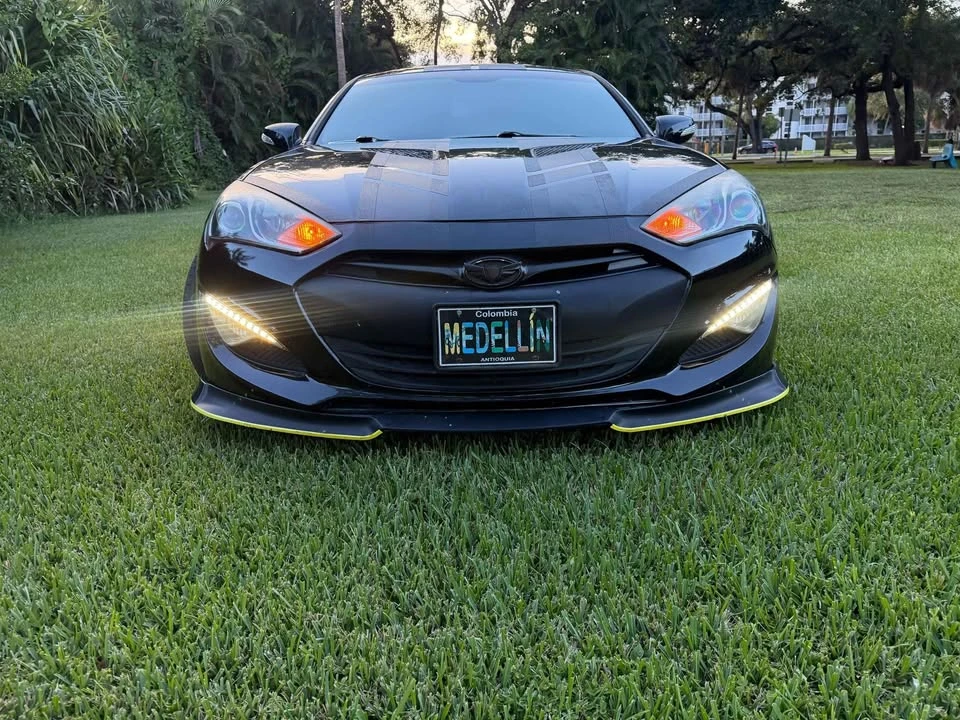 2015 Hyundai Genesis Coupe - Image 16 of 17