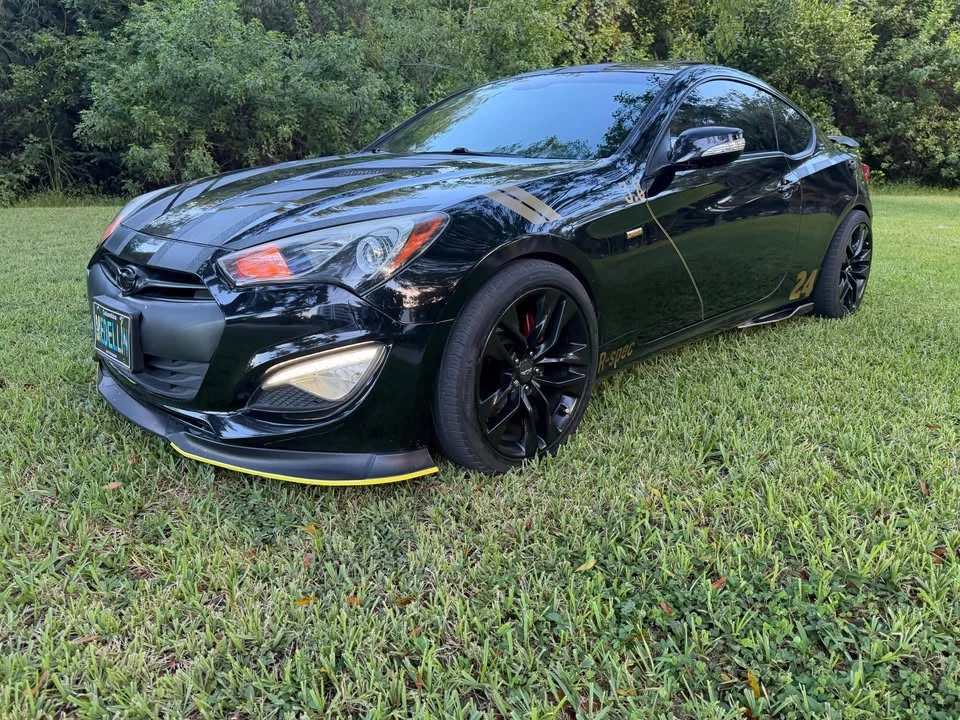 2015 Hyundai Genesis Coupe - Image 11 of 18