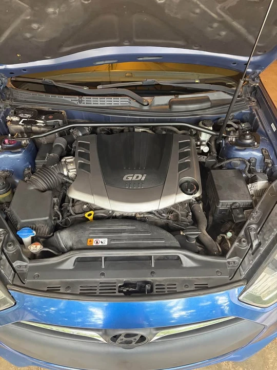 2015 Hyundai Genesis Coupe - Image 18 of 20