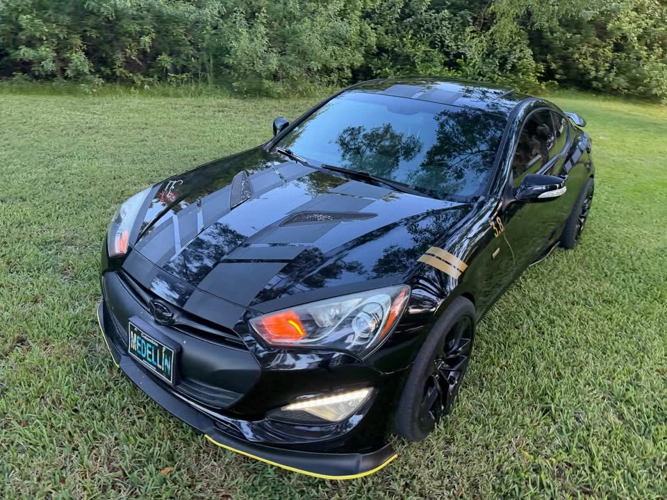 2015 Hyundai Genesis Coupe - Image 2 of 17