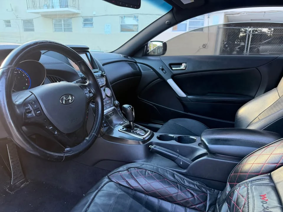 2015 Hyundai Genesis Coupe - Image 17 of 17