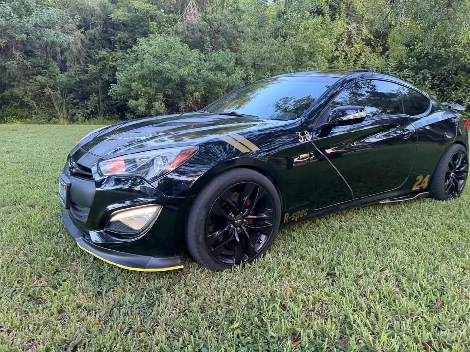 2015 Hyundai Genesis Coupe - Image 9 of 17