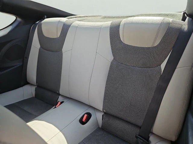 2015 Hyundai Genesis Coupe - Image 12 of 20