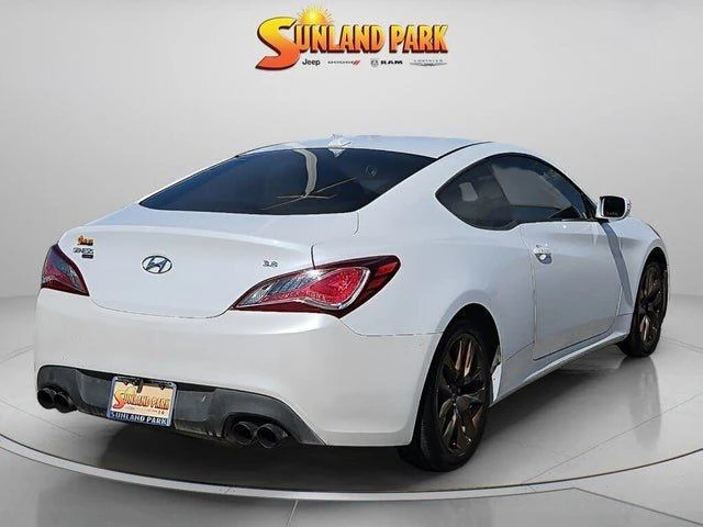 2015 Hyundai Genesis Coupe - Image 5 of 20