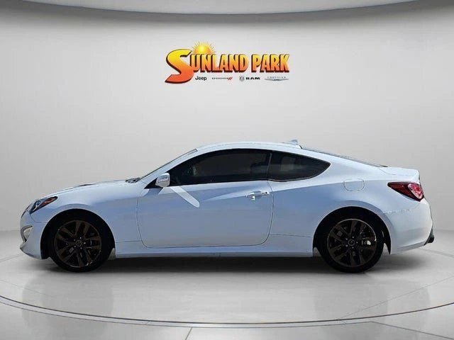 2015 Hyundai Genesis Coupe - Image 3 of 20