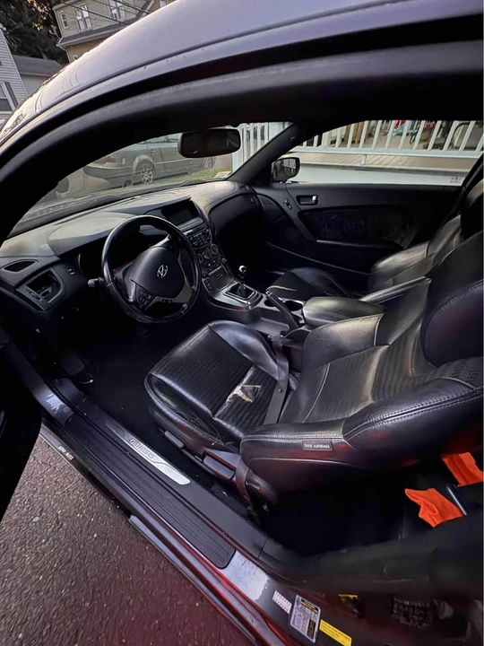 2015 Hyundai Genesis Coupe - Image 6 of 11