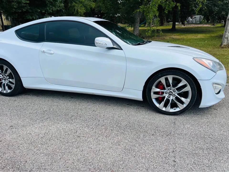 2015 Hyundai Genesis Coupe - Image 3 of 15