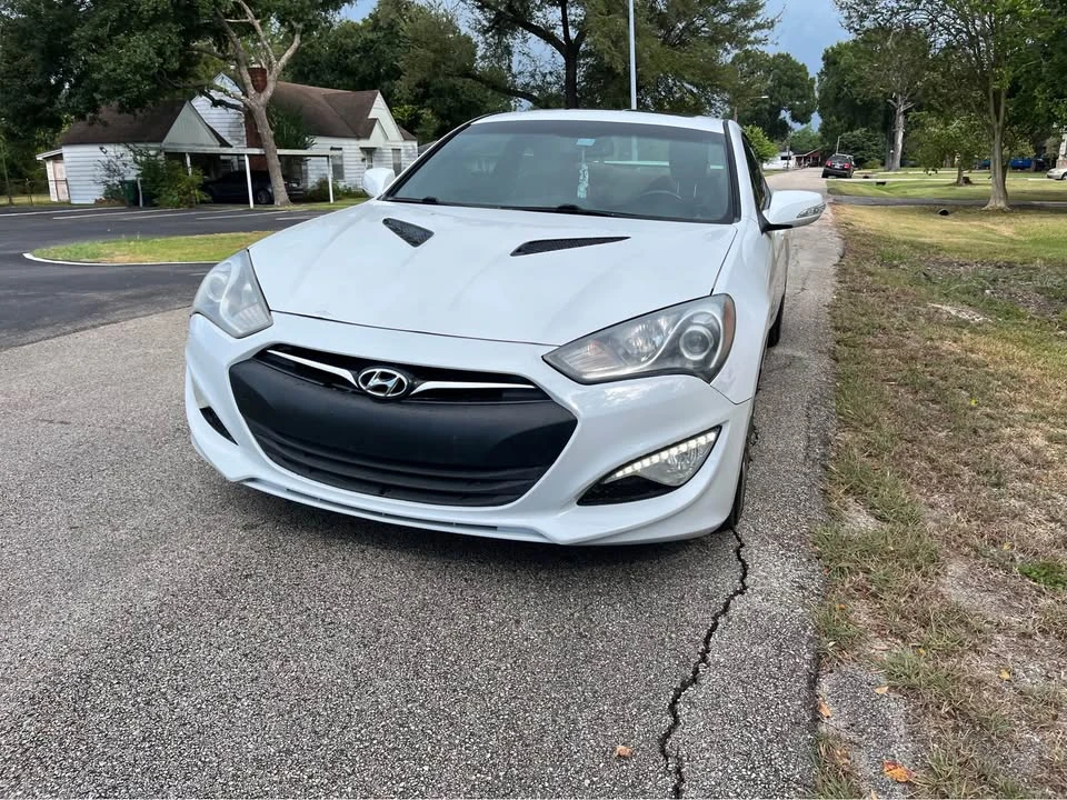 2015 Hyundai Genesis Coupe - Image 15 of 15