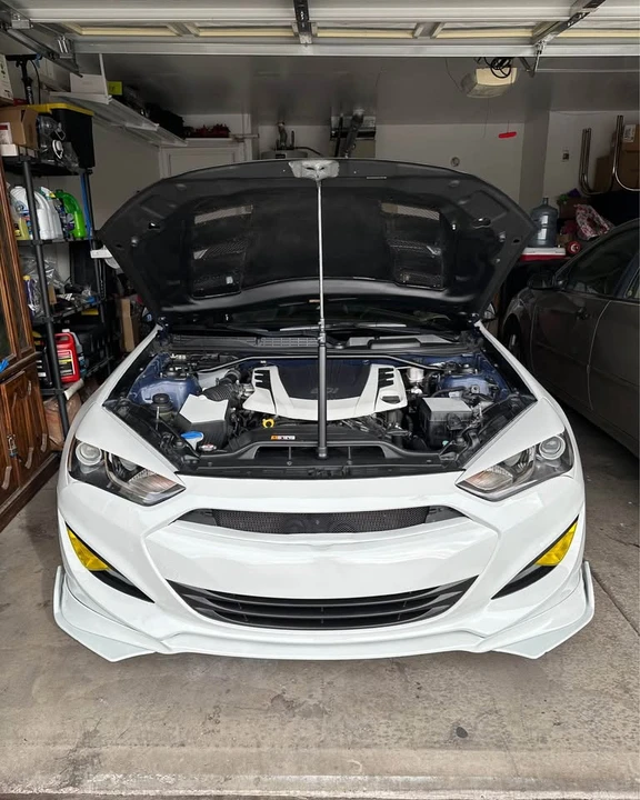 2015 Hyundai Genesis Coupe - Image 17 of 20