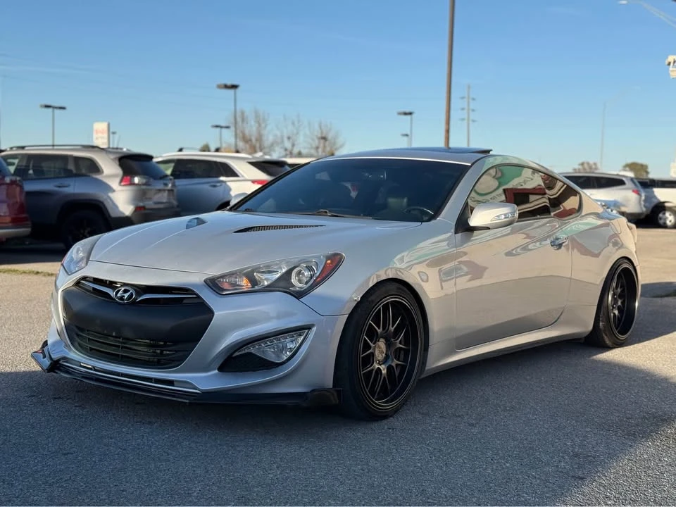2015 Hyundai Genesis Coupe - Image 9 of 20