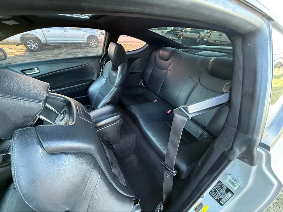 2015 Hyundai Genesis Coupe - Image 13 of 20