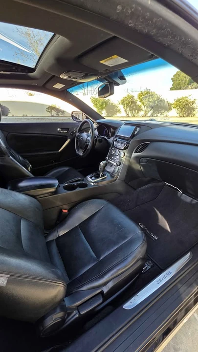 2015 Hyundai Genesis Coupe - Image 11 of 15