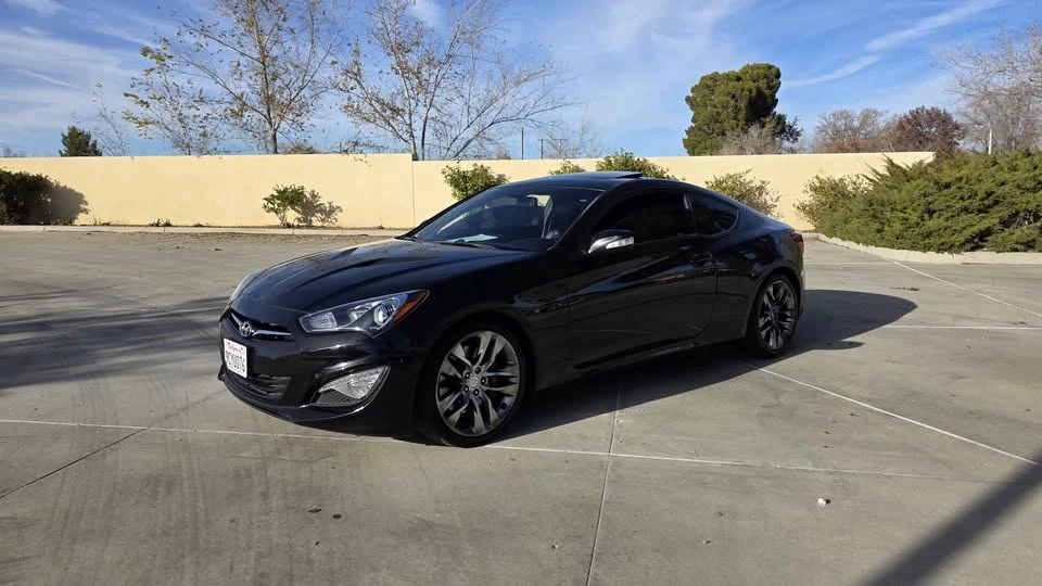 2015 Hyundai Genesis Coupe - Image 4 of 15