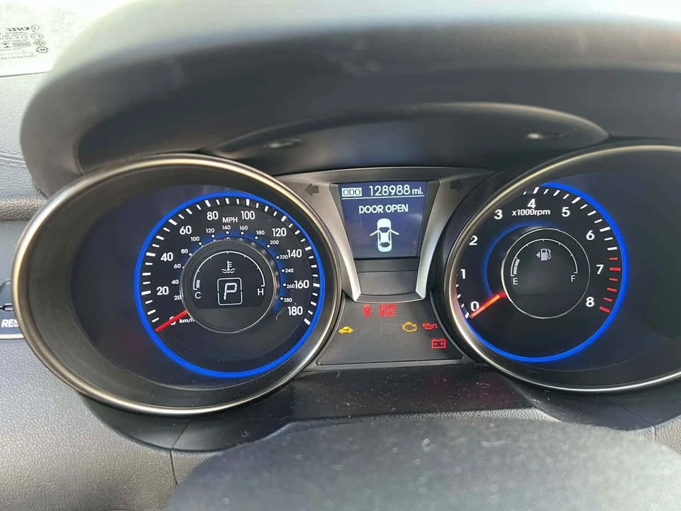 2015 Hyundai Genesis Coupe - Image 8 of 12
