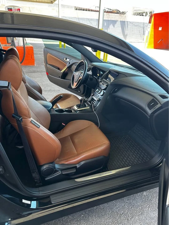 2015 Hyundai Genesis Coupe - Image 12 of 15