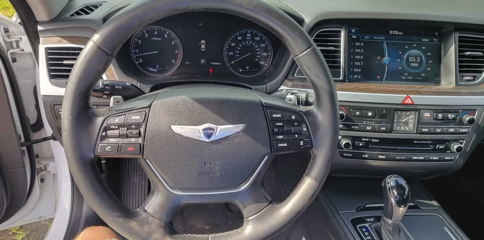 2015 Hyundai Genesis Coupe - Image 10 of 13