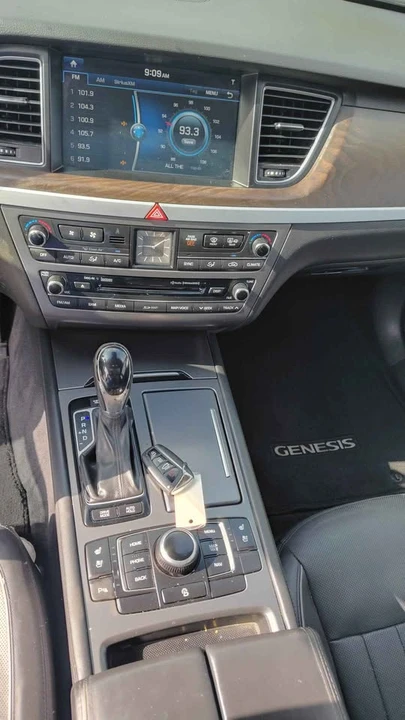 2015 Hyundai Genesis Coupe - Image 9 of 13