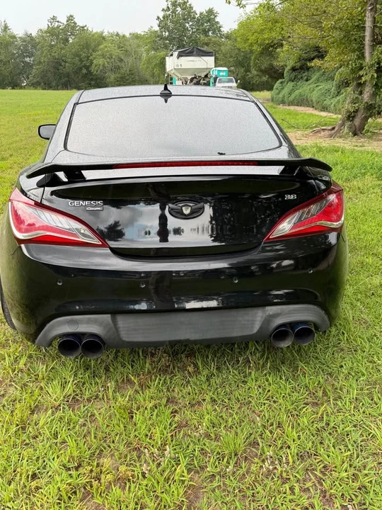 2015 Hyundai Genesis Coupe - Image 5 of 13