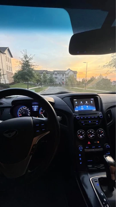 2015 Hyundai Genesis Coupe - Image 9 of 12