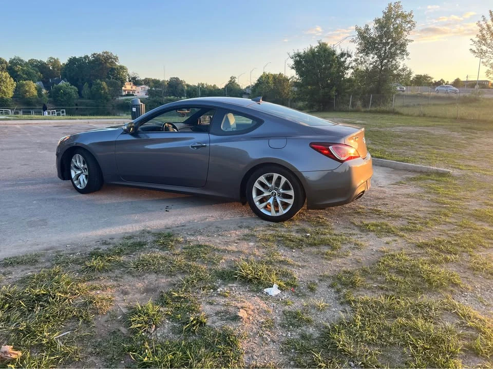 2015 Hyundai Genesis Coupe - Image 4 of 6
