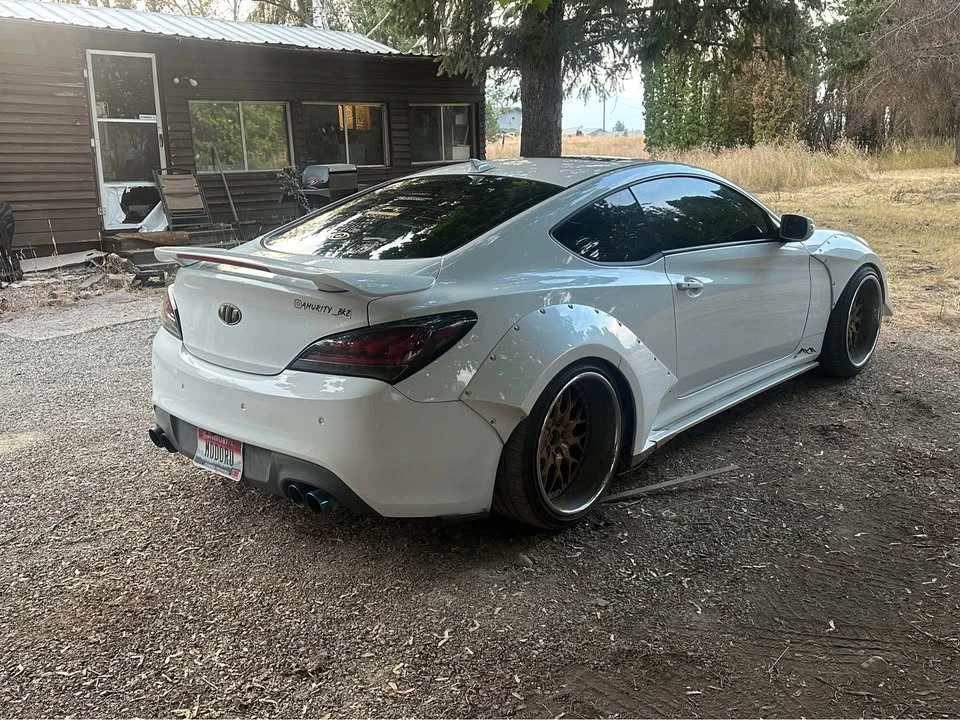 2015 Hyundai Genesis Coupe - Image 9 of 16