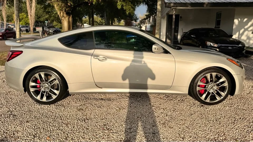 2015 Hyundai Genesis Coupe - Image 7 of 13