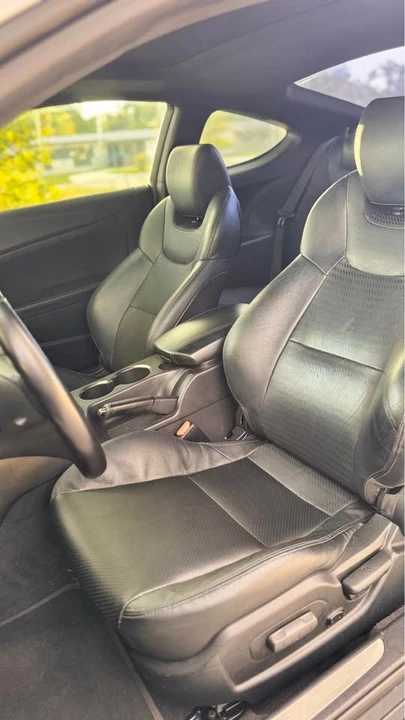 2015 Hyundai Genesis Coupe - Image 9 of 13