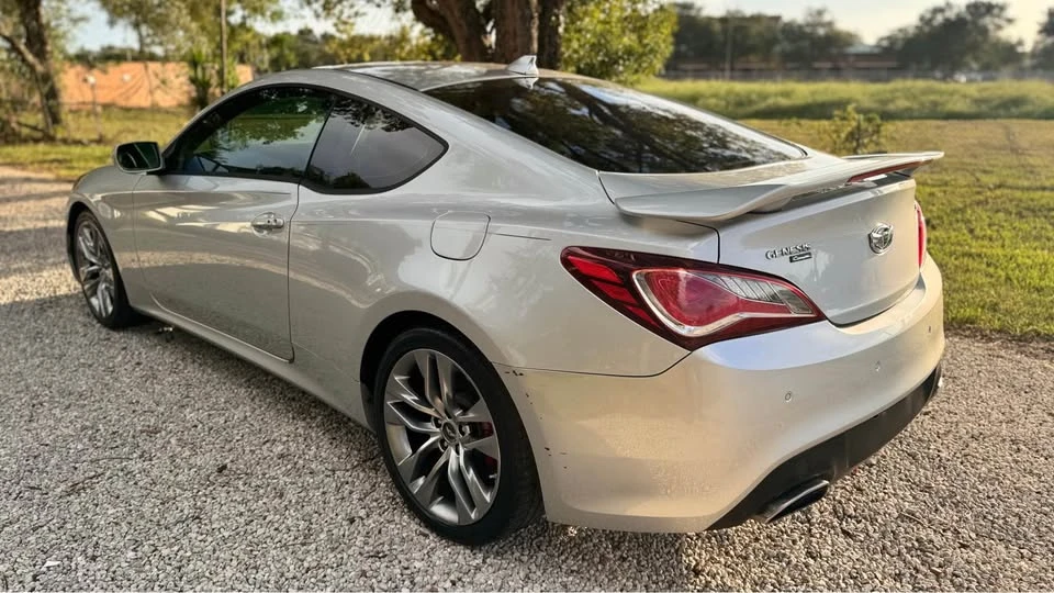 2015 Hyundai Genesis Coupe - Image 4 of 13