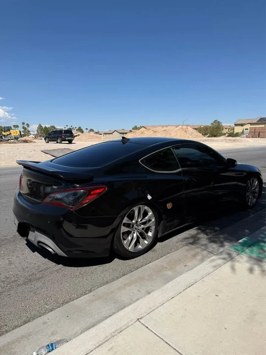 2015 Hyundai Genesis Coupe - Image 5 of 14