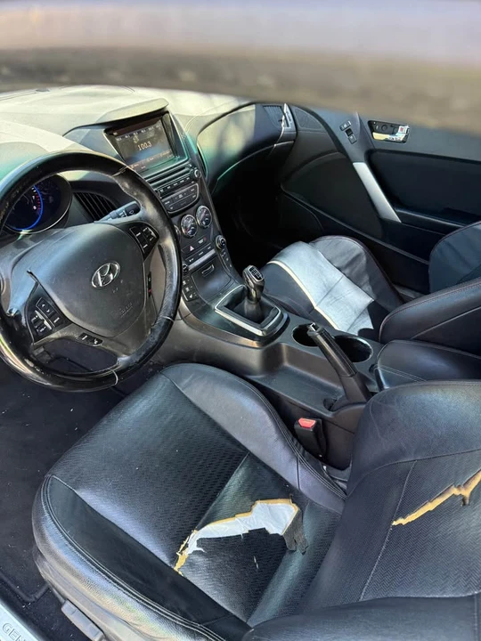 2015 Hyundai Genesis Coupe - Image 12 of 14
