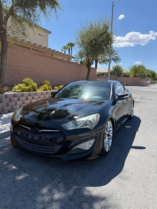 2015 Hyundai Genesis Coupe - Image 8 of 14