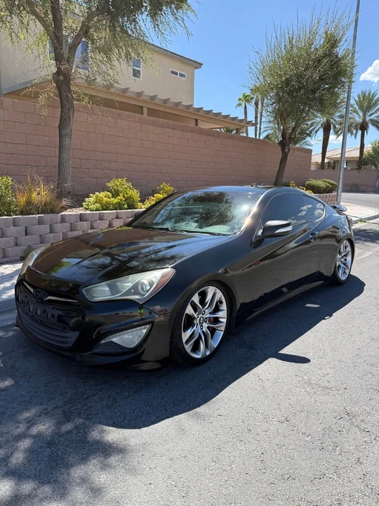 2015 Hyundai Genesis Coupe - Image 2 of 14
