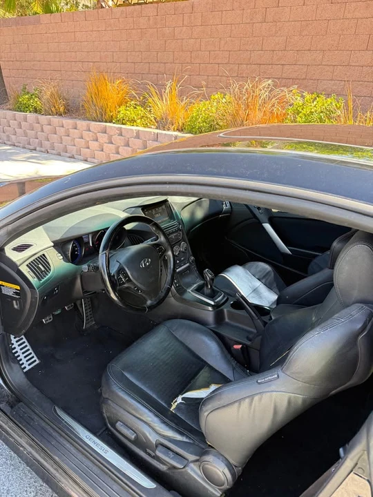 2015 Hyundai Genesis Coupe - Image 10 of 14