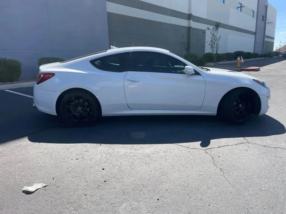 2015 Hyundai Genesis Coupe - Image 8 of 13