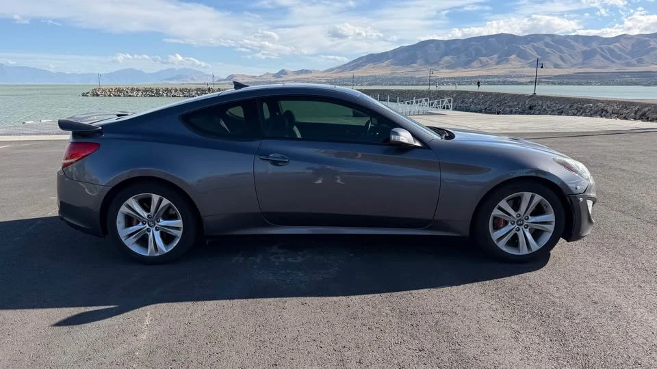 2015 Hyundai Genesis Coupe - Image 3 of 16