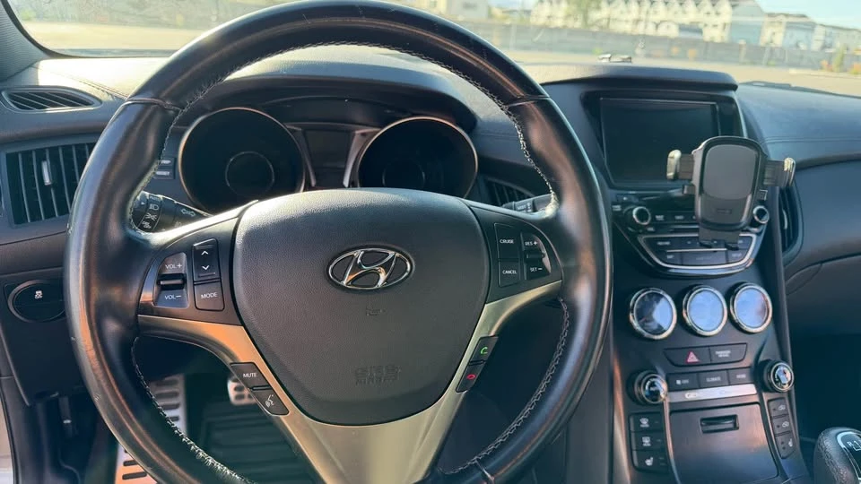 2015 Hyundai Genesis Coupe - Image 7 of 16