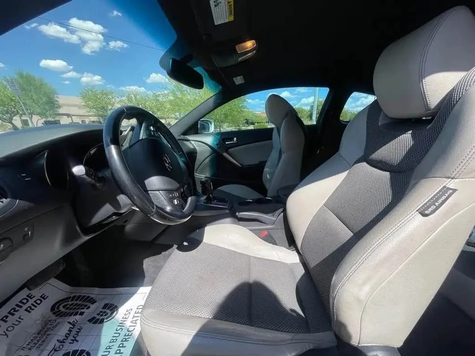 2015 Hyundai Genesis Coupe - Image 9 of 13