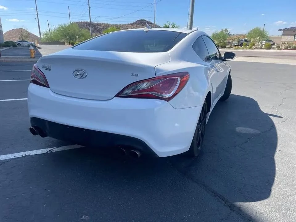 2015 Hyundai Genesis Coupe - Image 7 of 13