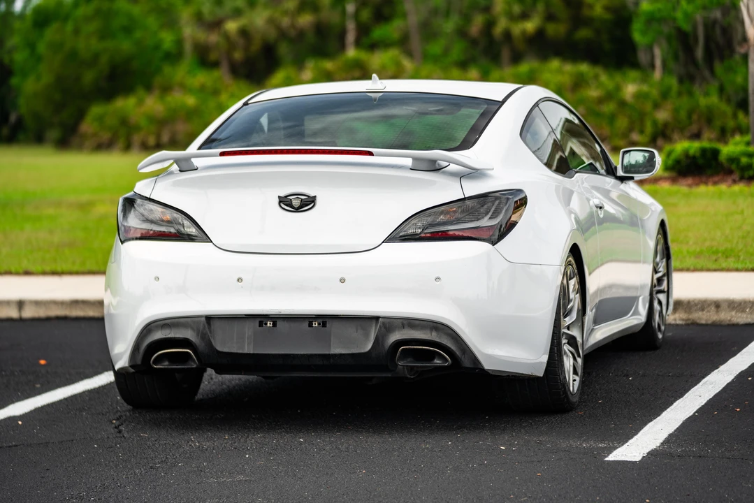 2015 Hyundai Genesis Coupe - Image 21 of 31