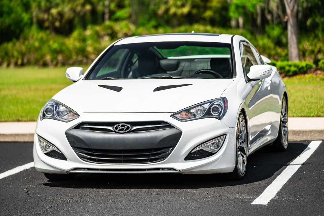 2015 Hyundai Genesis Coupe - Image 6 of 31