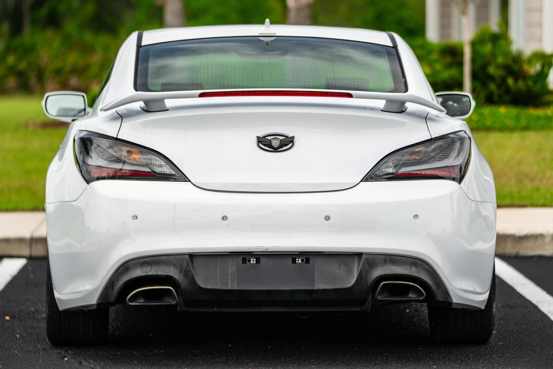 2015 Hyundai Genesis Coupe - Image 5 of 31