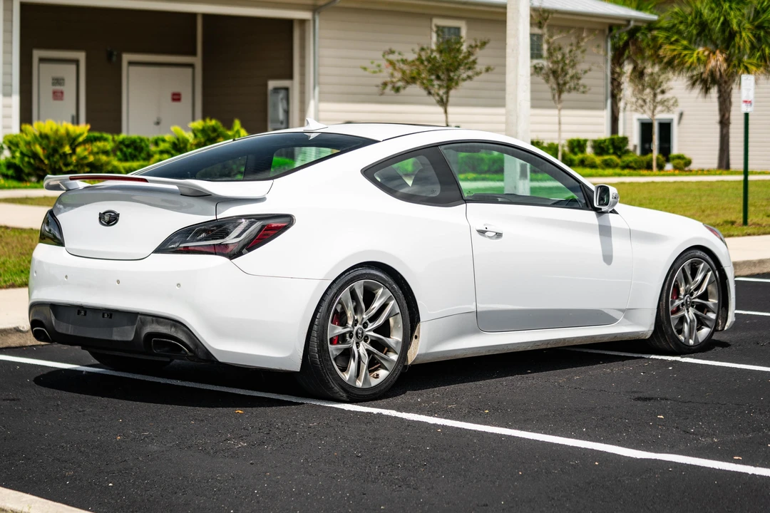 2015 Hyundai Genesis Coupe - Image 4 of 31