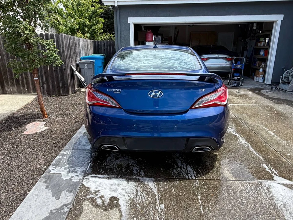 2015 Hyundai Genesis Coupe - Image 4 of 15