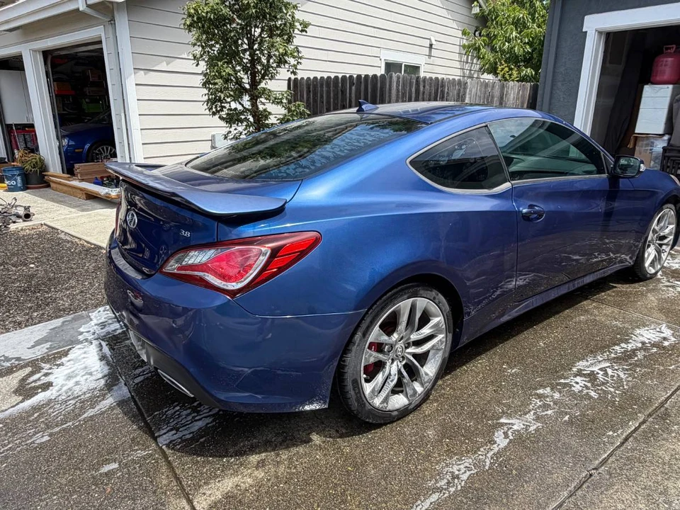 2015 Hyundai Genesis Coupe - Image 3 of 15