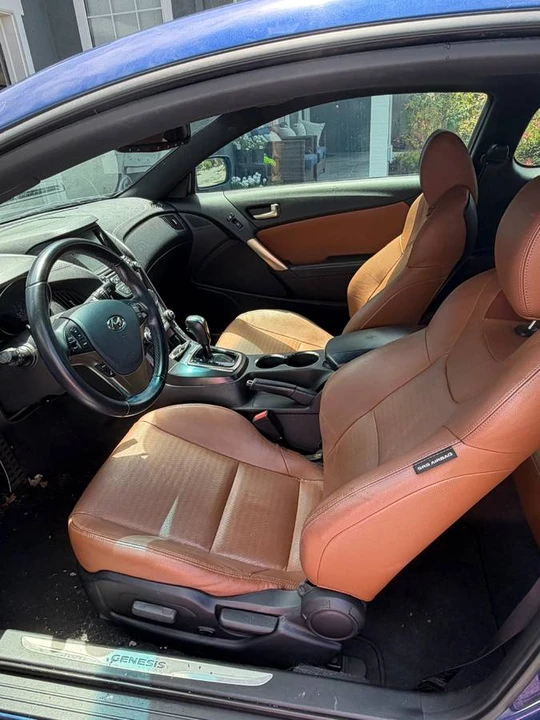 2015 Hyundai Genesis Coupe - Image 12 of 15