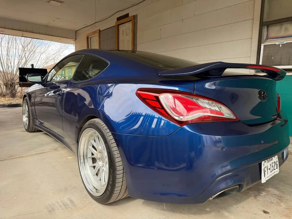 2015 Hyundai Genesis Coupe - Image 9 of 13