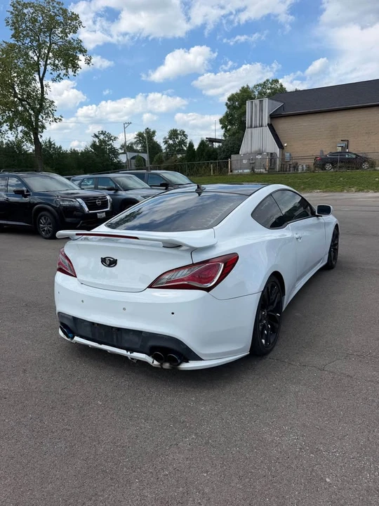 2015 Hyundai Genesis Coupe - Image 3 of 8