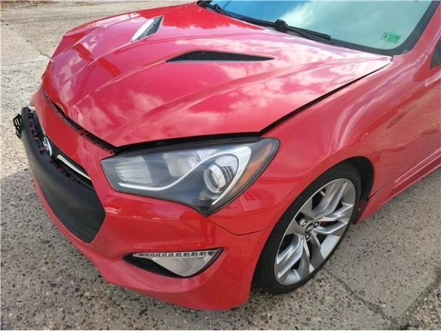 2015 Hyundai Genesis Coupe - Image 9 of 31