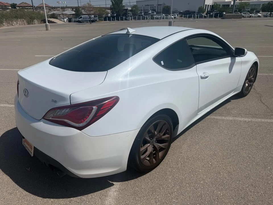 2015 Hyundai Genesis Coupe - Image 6 of 8